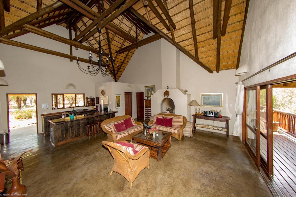 Stunning Mountain Views From A 3-Bedroom Home With Pool โฮดสปรูท ภายนอก รูปภาพ